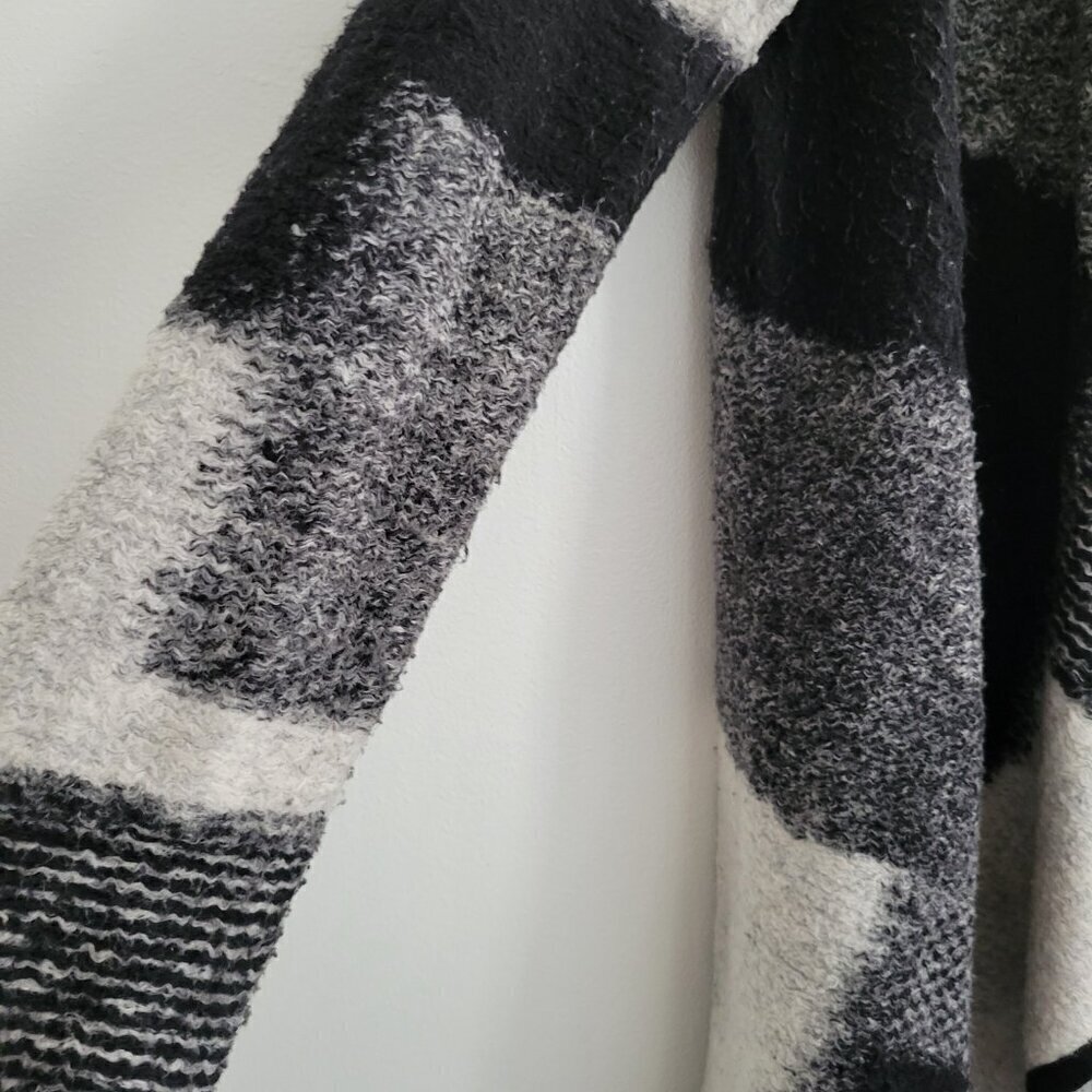 Cozy Draped Open Front Waterfall Black White Color Block Cardigan Women Size M - Picture 15 of 15
